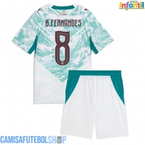 Camisa de time de futebol Portugal Bruno Fernandes #8 Replicas 2º Equipamento Infantil Mundo 2026 Manga Curta (+ Calças curtas)